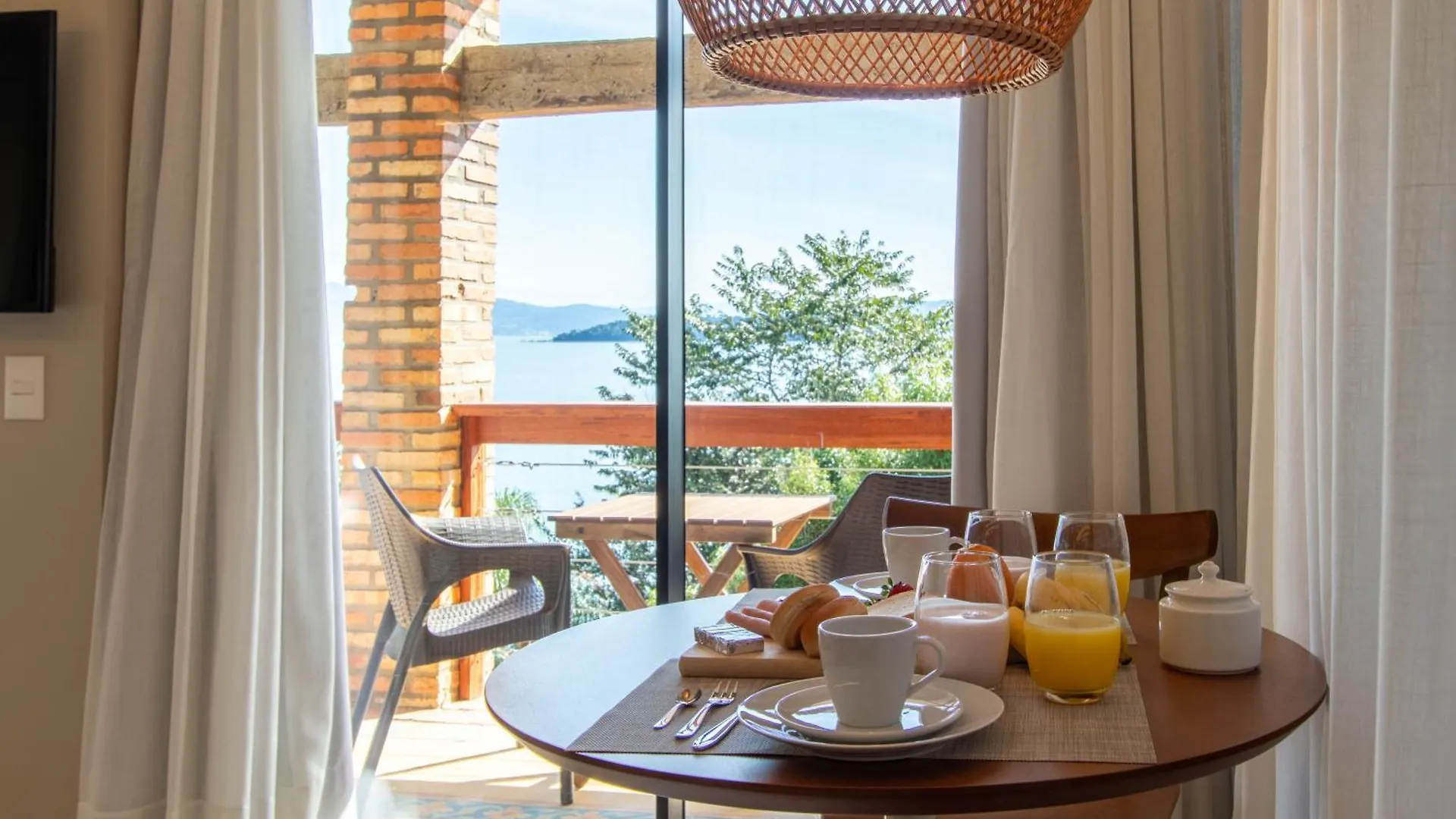 Modernidade Com Banheira E Vista Para O Mar Tj1437 Florianopolis Apartment